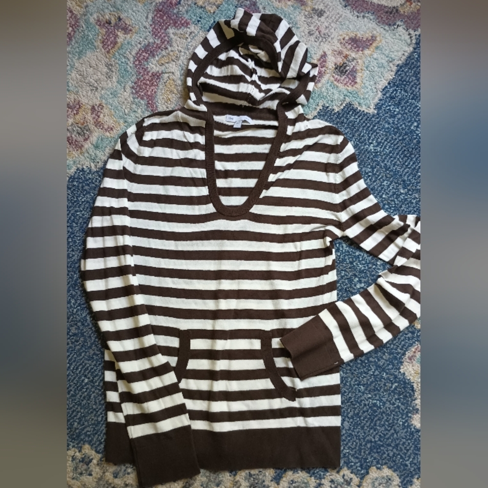 Gap hooded sweater
